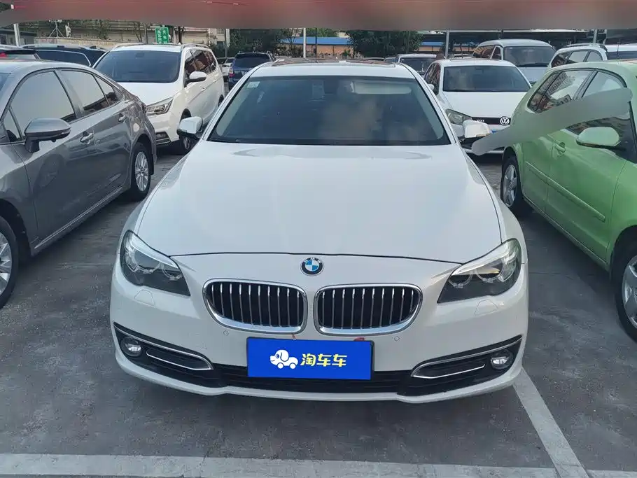 BMW 5 Series 2014 525Li Luxury Design Package фото 2