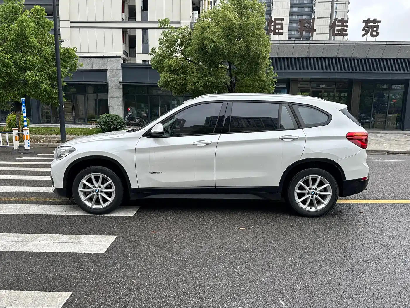 BMW X1 2016 sDrive18Li Fashion Model фото 20