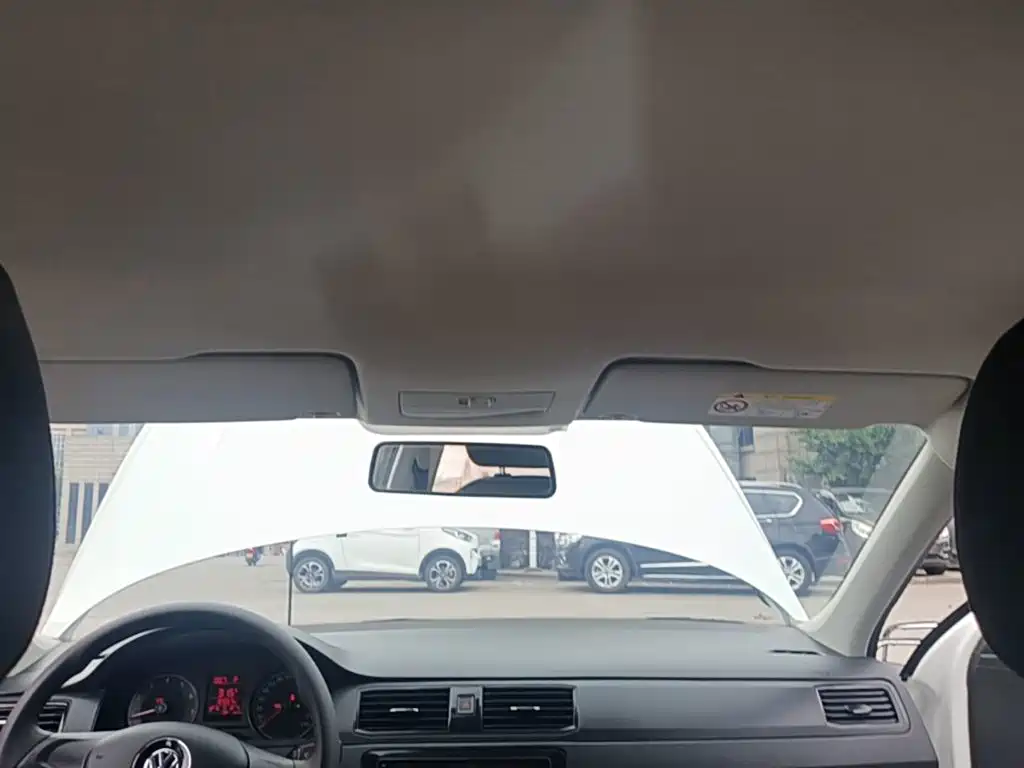 VOLKSWAGEN SANTANA
