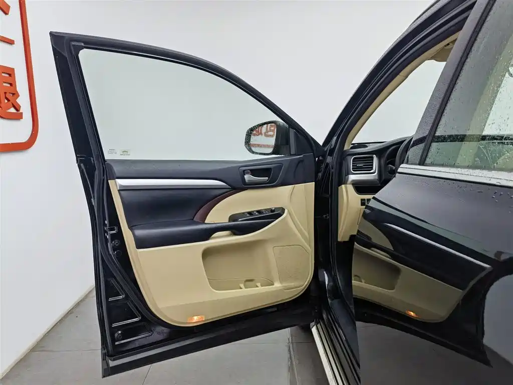 Toyota Highlander 2017 2.0T 2WD Elite 5-Seater фото 8
