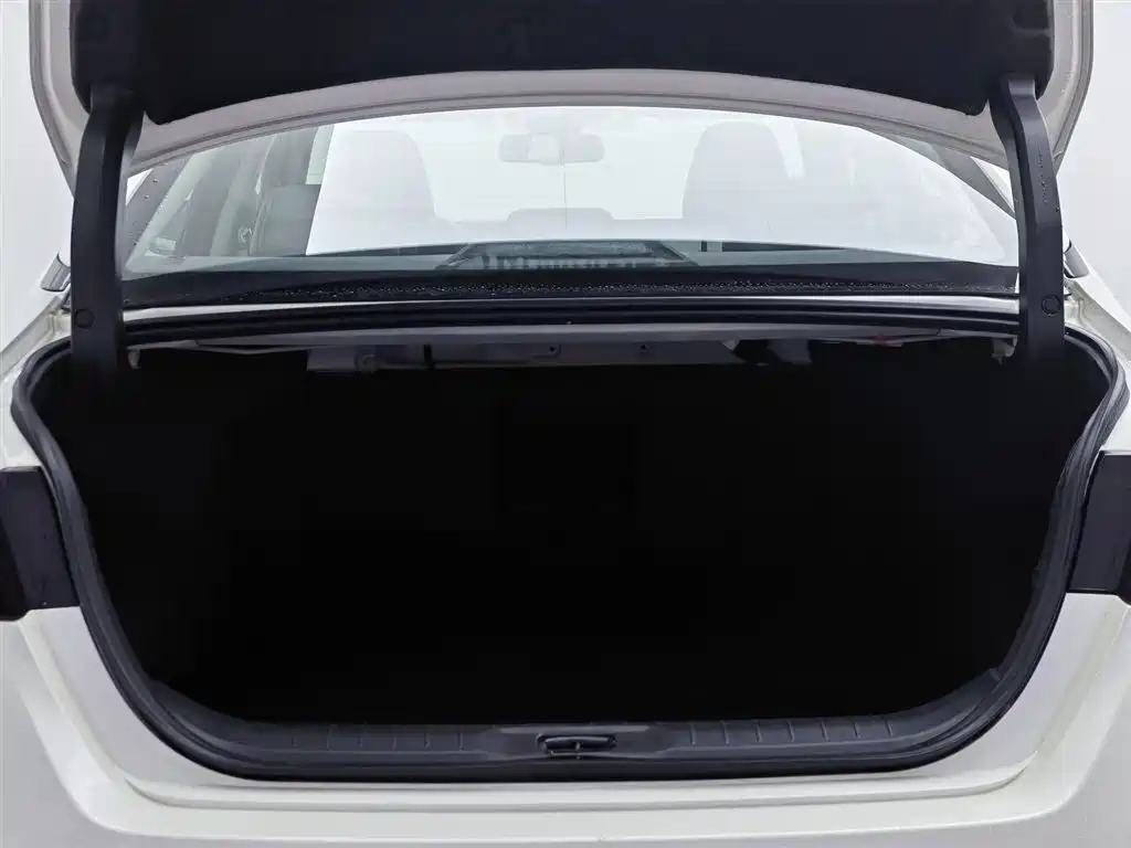 Nissan Teana 2020 Facelift 2.0T XL Upper AD1 Intelligent Navigation Edition фото 16