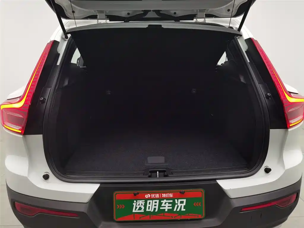 Volvo XC40 2020 T3 Smart Fashion Edition фото 16