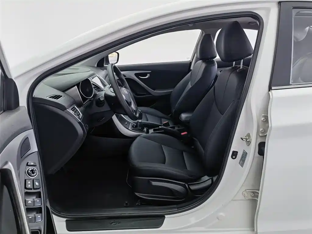 Hyundai Langdong 2016 1.6L Manual Premium Edition фото 10