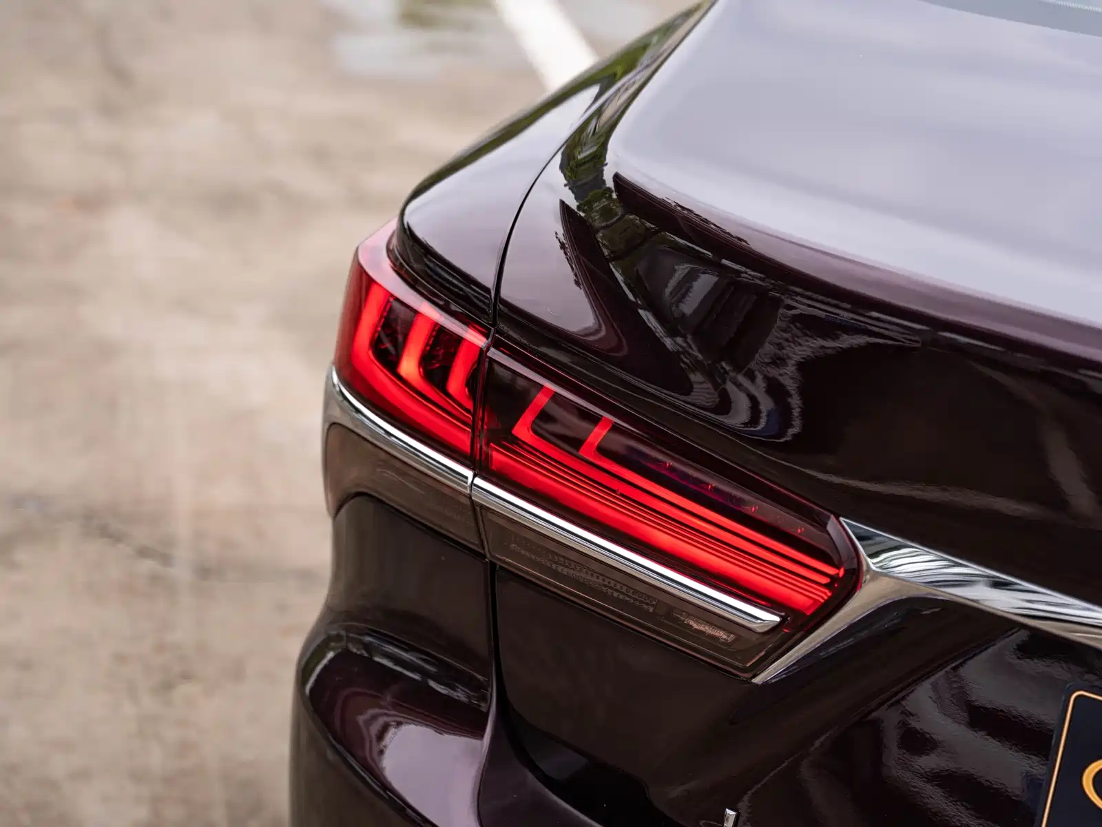 Фото 7 - Lexus LS