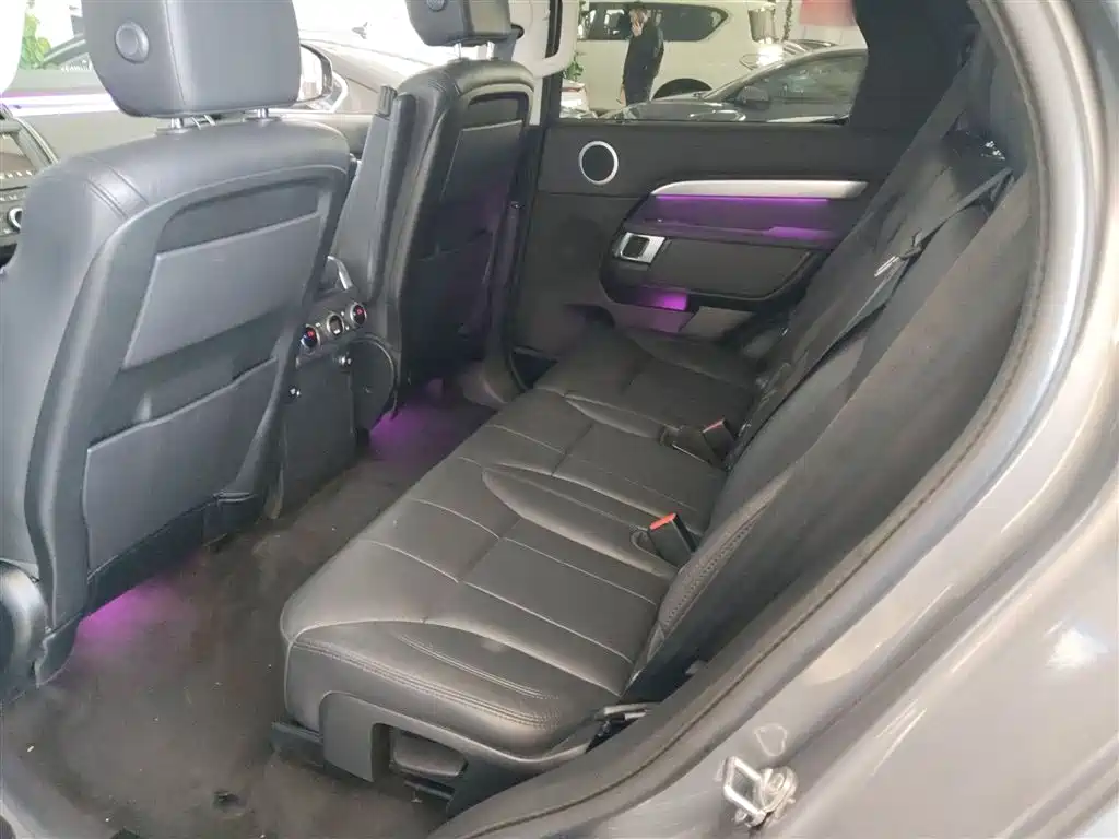 Land Rover Discovery 2020 2.0T SE фото 14