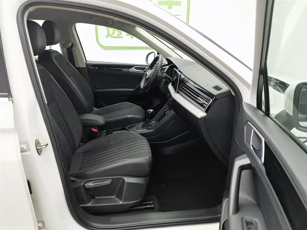 Volkswagen Tiguan L 2022 330TSI Automatic 2WD Comfort Edition фото 23