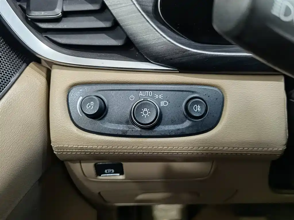 Buick GL8 2021 ES Landlord 653T Premium фото 21