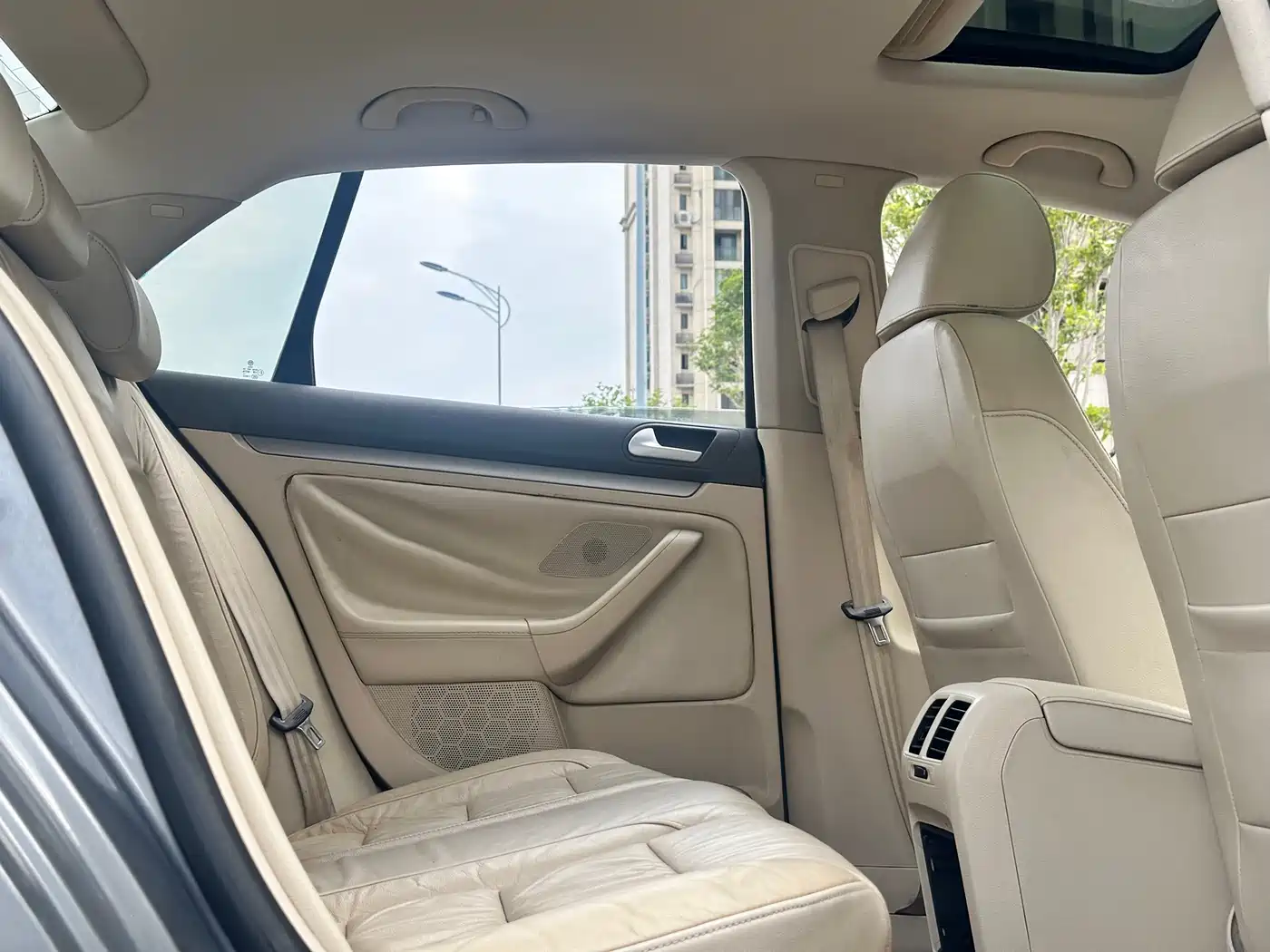 Volkswagen Sagitar 2010 1.4TSI Automatic Luxury фото 28