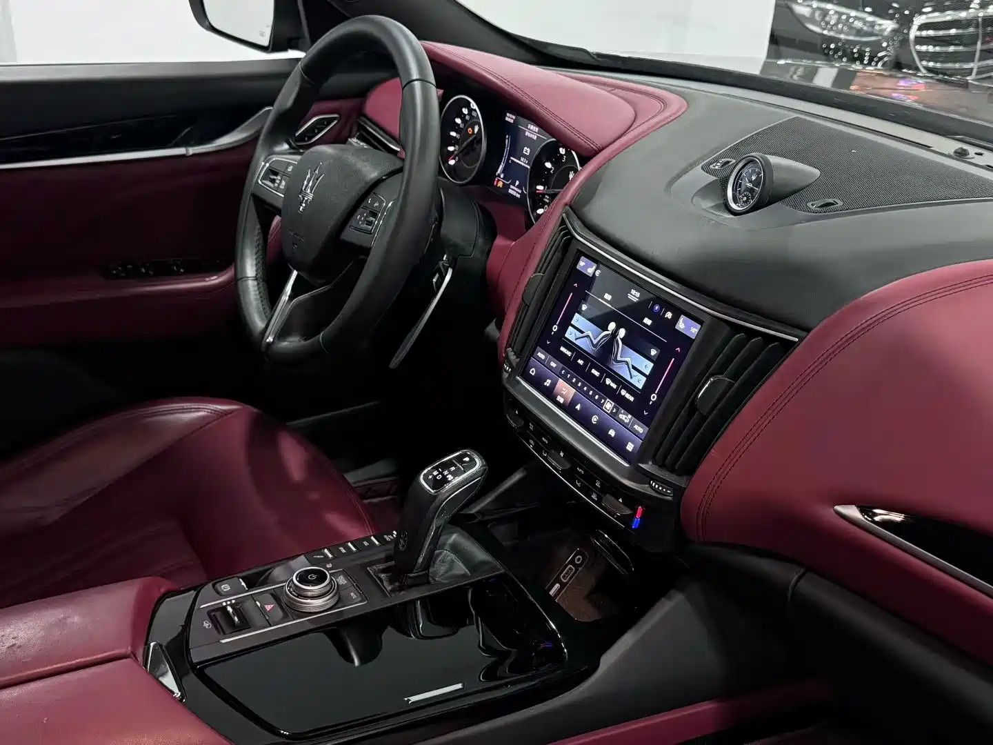 Фото 5 - Maserati Levante