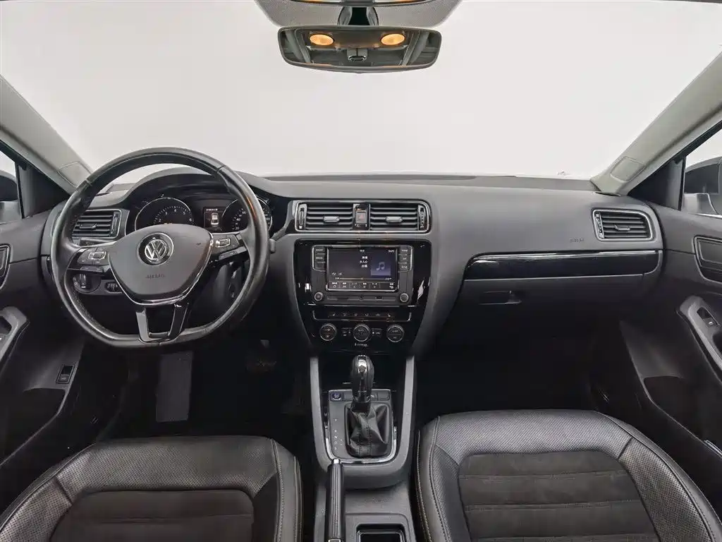 Volkswagen Sagitar 2018 280TSI DSG Luxury фото 5