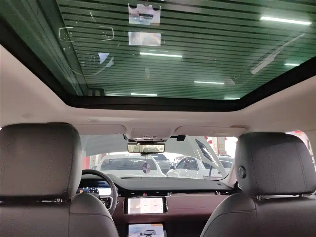 Land Rover Range Rover Evoque 2021 Range Rover Evoque L 249PS R-Dynamic SE Luxury Edition фото 18