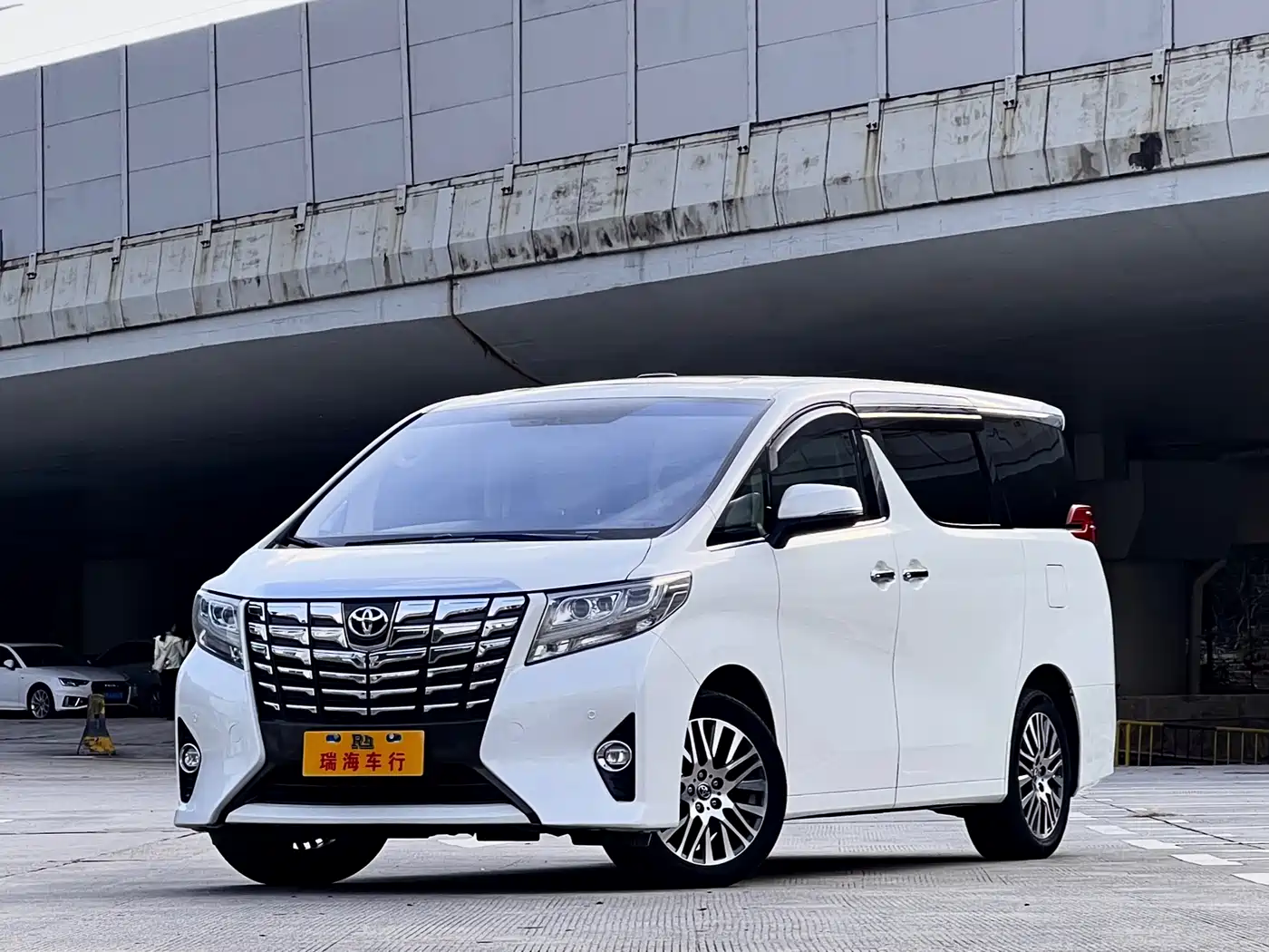 Toyota Alphard 2015 3.5L Luxury Edition