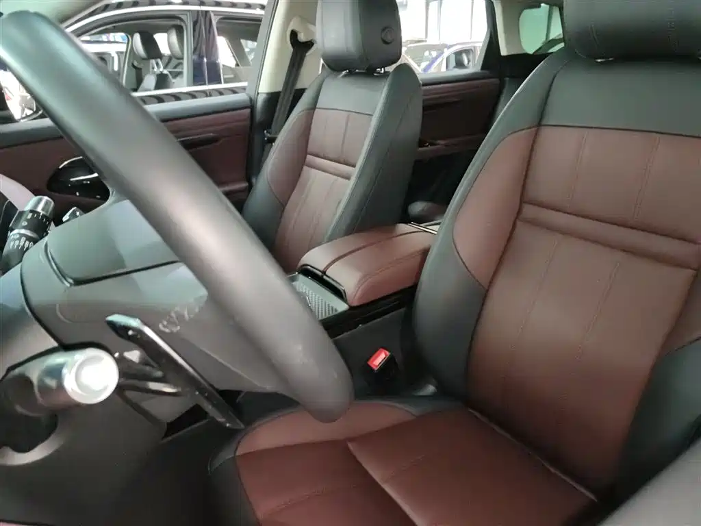 Land Rover Range Rover Evoque 2021 Range Rover Evoque L 249PS R-Dynamic SE Luxury Edition фото 15
