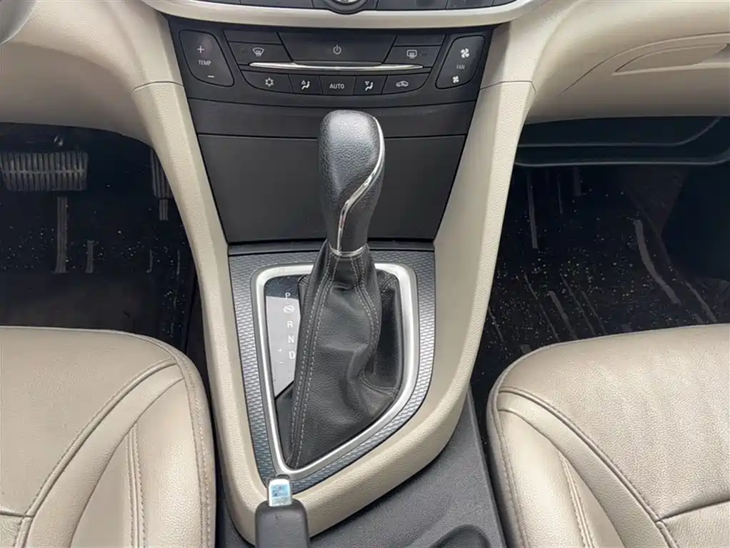 Buick Excelle 2019 15T DCT Connected Elite Type China VI фото 12