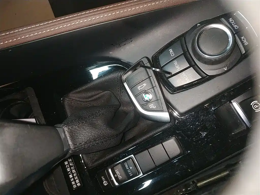 BMW X1 2018 sDrive18Li Premium Model фото 9