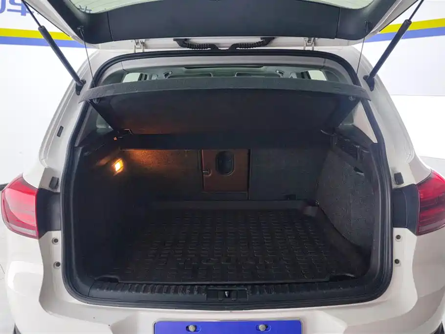 Volkswagen Tiguan 2015 1.8TSI Automatic 2WD Highline фото 4