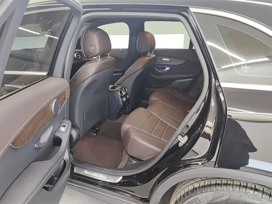 Mercedes-Benz GLC 2022 Facelift GLC 260 L 4MATIC Luxury Model фото 11