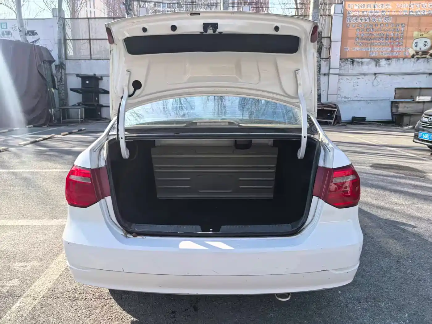 Volkswagen Jetta 2015 1.6L Manual Trend фото 8