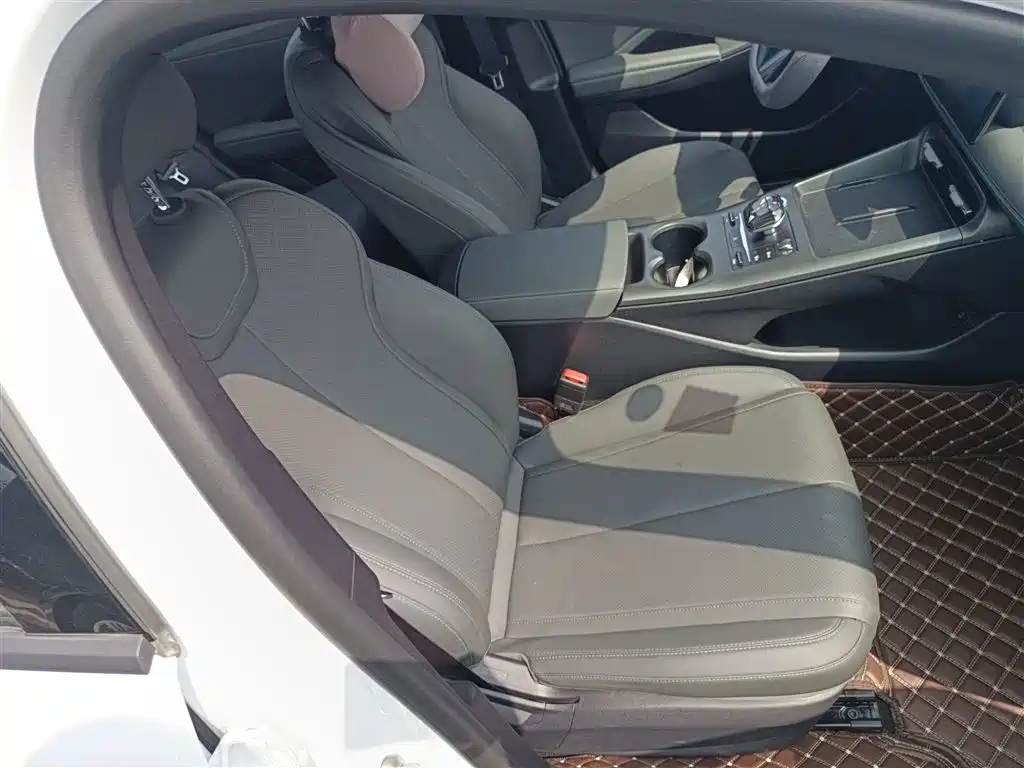 BYD Qin PLUS 2025 DM-i Smart Drive 55KM Leader фото 25