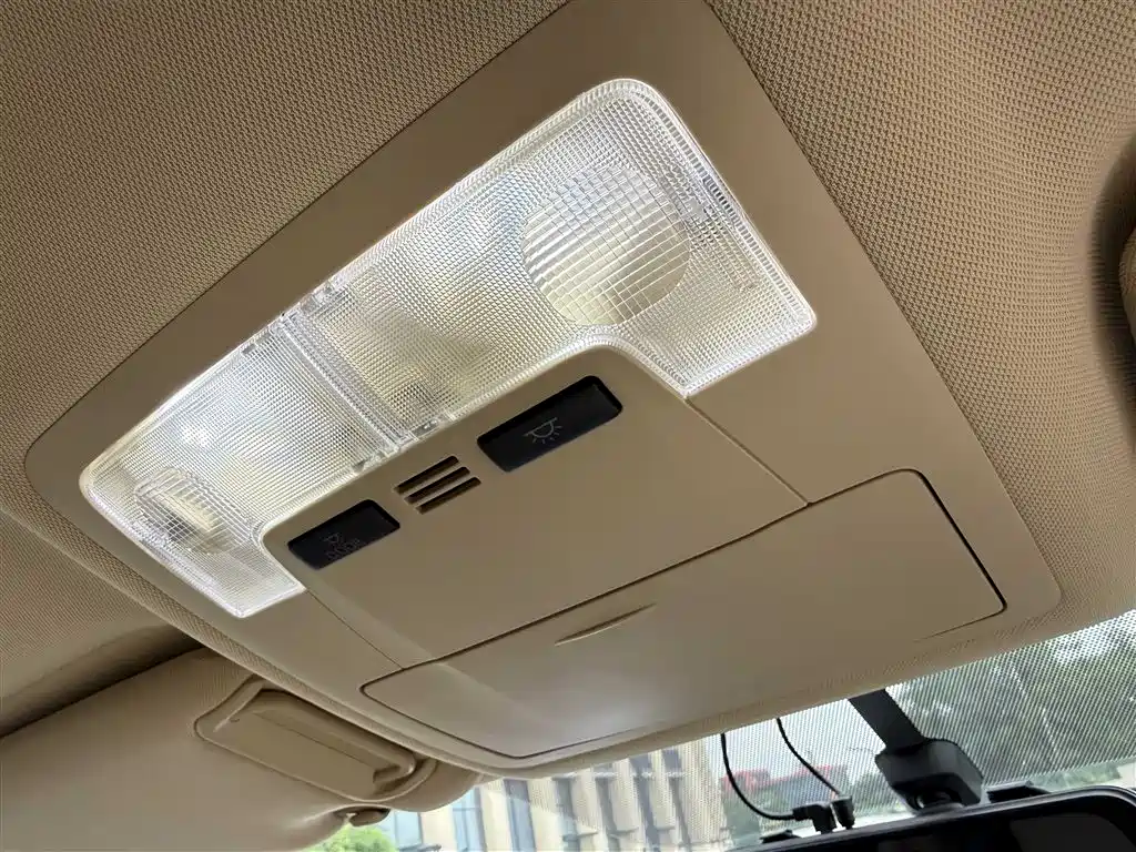 Toyota Highlander 2018 2.0T 2WD Elite 7-seater (China V) фото 34
