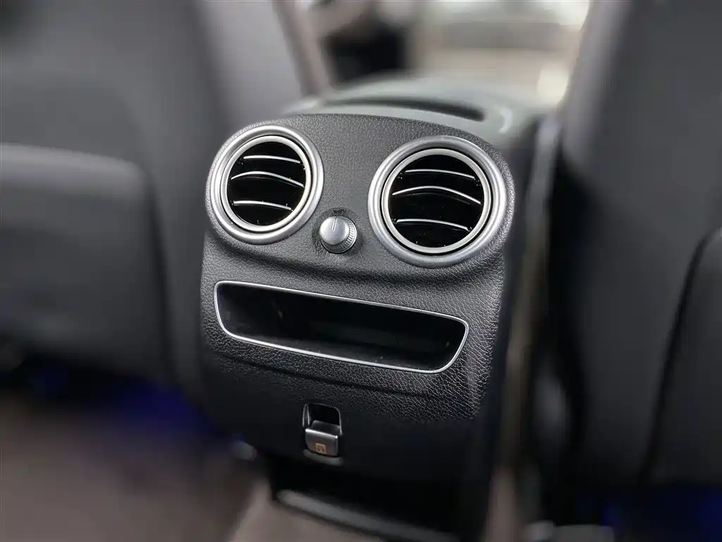 Mercedes-Benz GLC 2020 Facelift GLC 260 L 4MATIC Luxury фото 22
