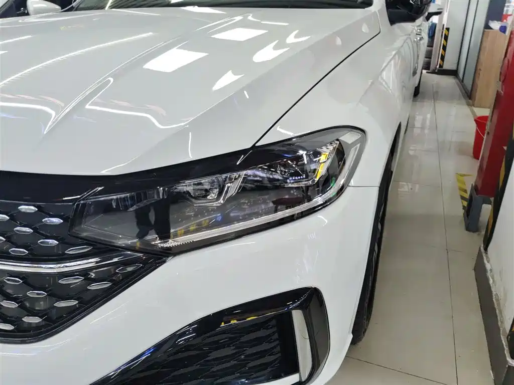 Volkswagen Lavida 2024 Model 300TSI DSG Starlight Full Comfort Edition фото 24