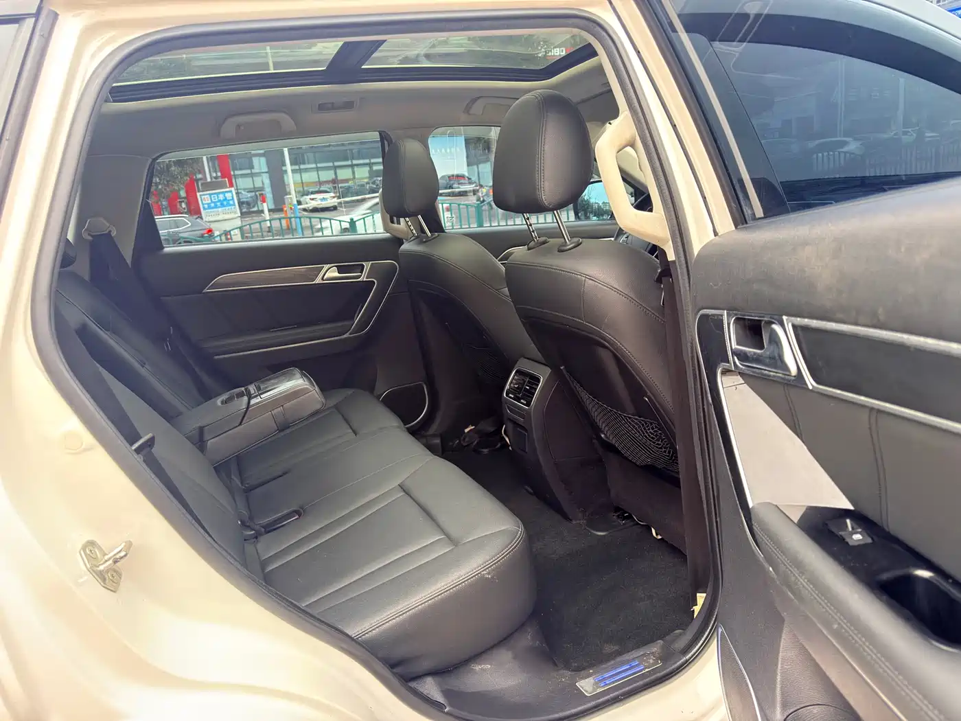 Haval H6 Coupe 2015 Model Blue Label 2.0T Automatic 2WD Urban фото 12