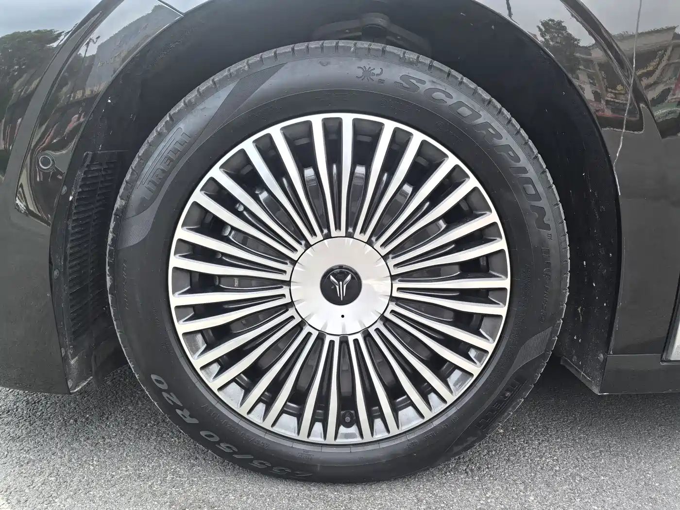 Voyah Auto Voyah Dreamer 2025 PHEV AWD Flagship Qian Kun Edition фото 8