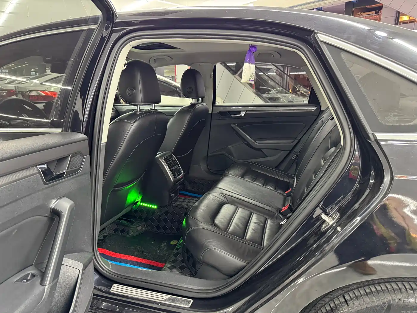 Volkswagen Passat 2017 330TSI DSG Prestige фото 8