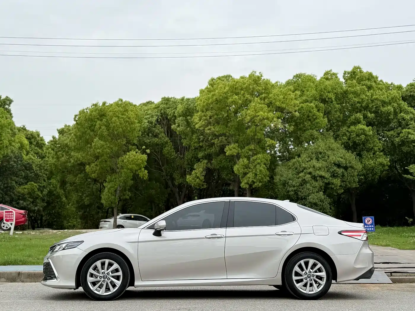 Toyota Camry 2021 2.0G Luxury Edition фото 4