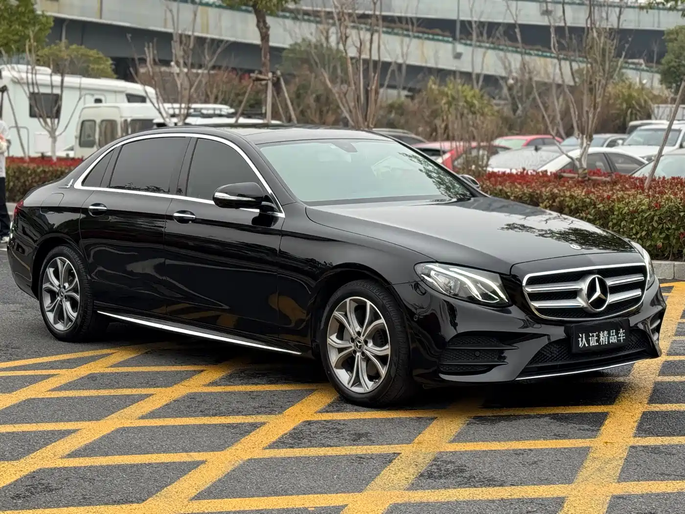Mercedes-Benz E-Class 2020 E 300 L Sport Fashion Model фото 3