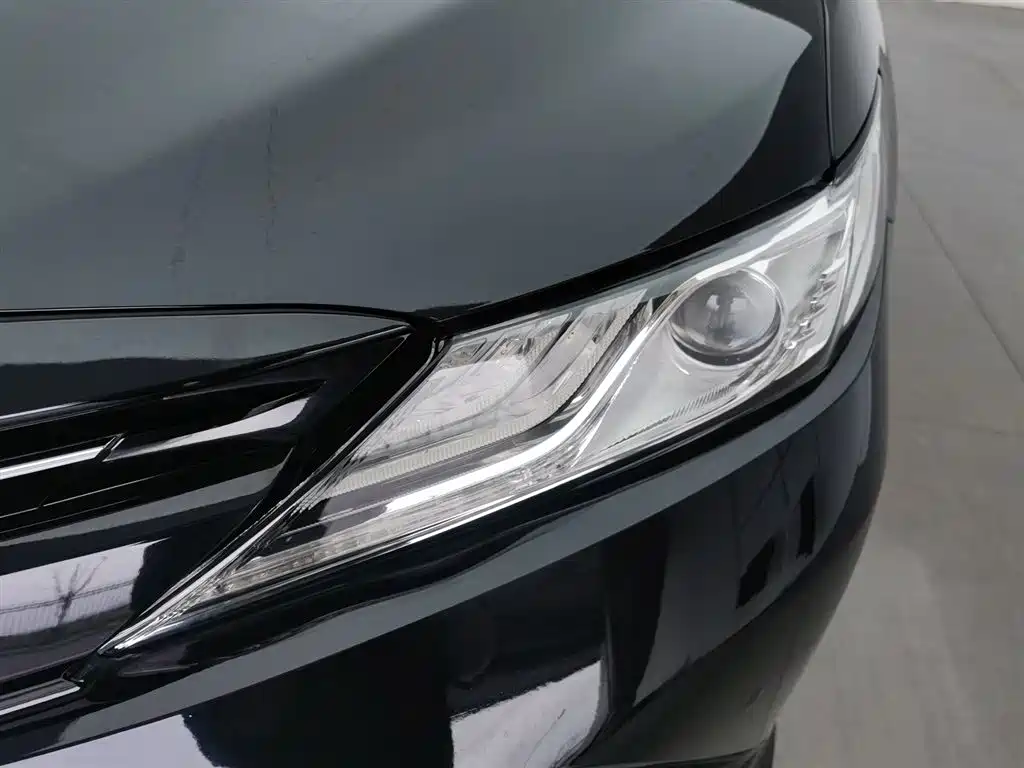 Toyota Camry 2018 2.5G Luxury Edition фото 7