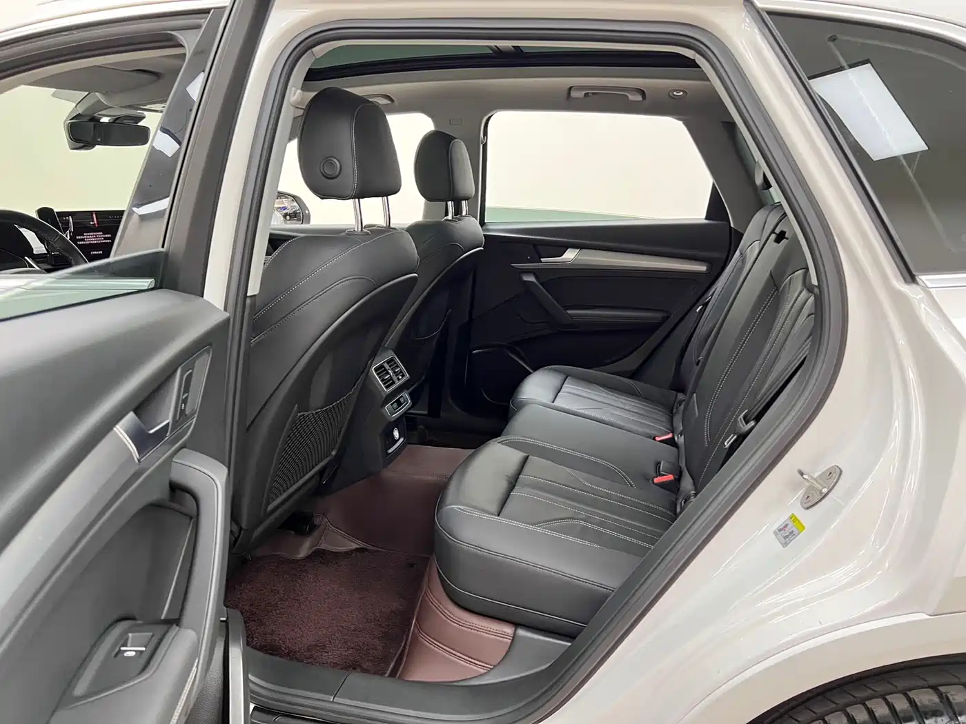 Audi Q5L 2023 40T Luxury Dynamic фото 8