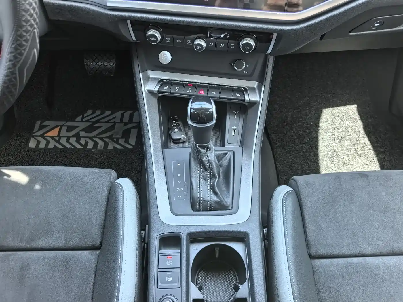 Audi Q3 2020 40 TFSI Fashion Dynamic фото 16