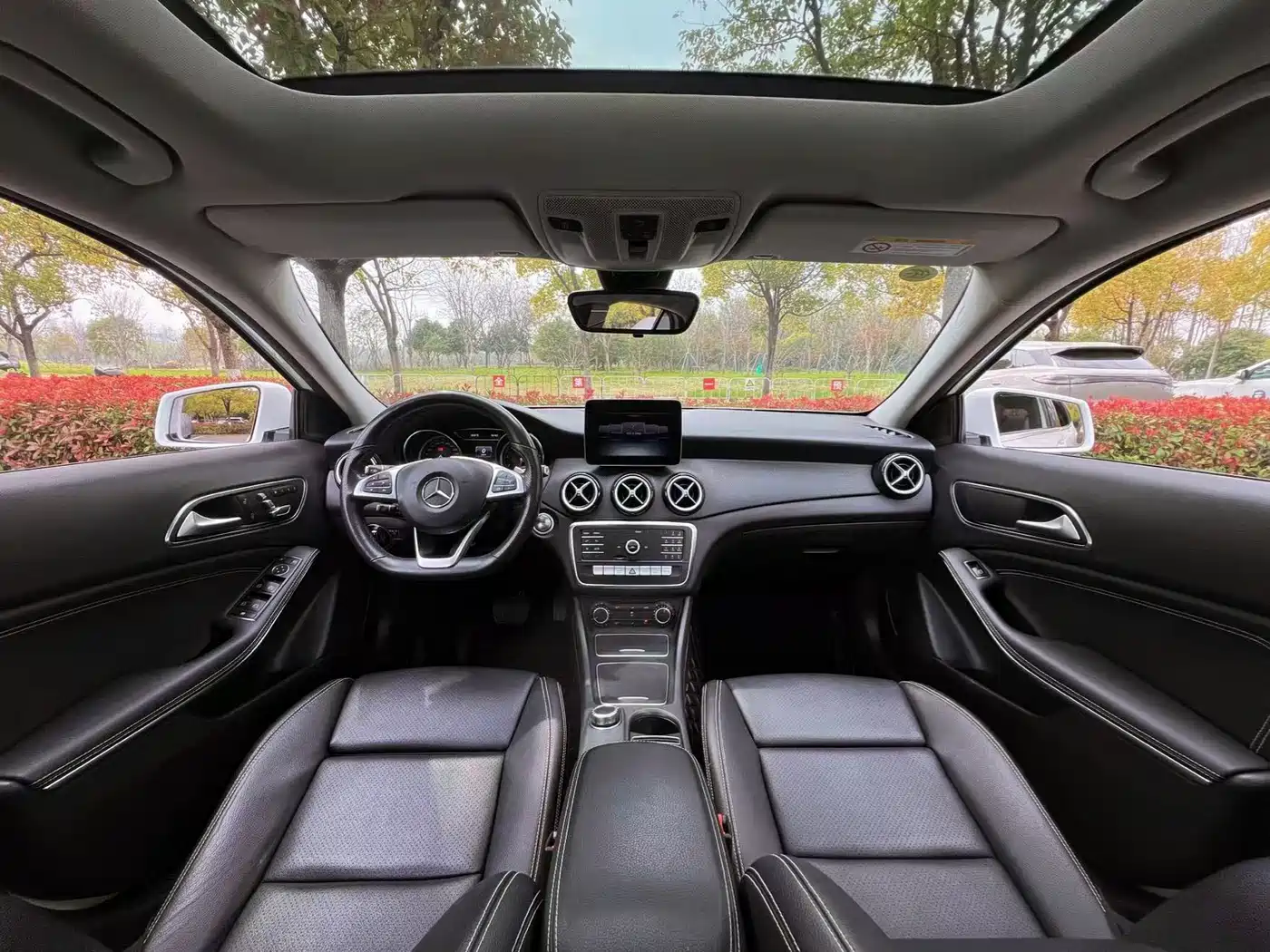 Mercedes-Benz GLA 2019 GLA 200 Dynamic фото 13