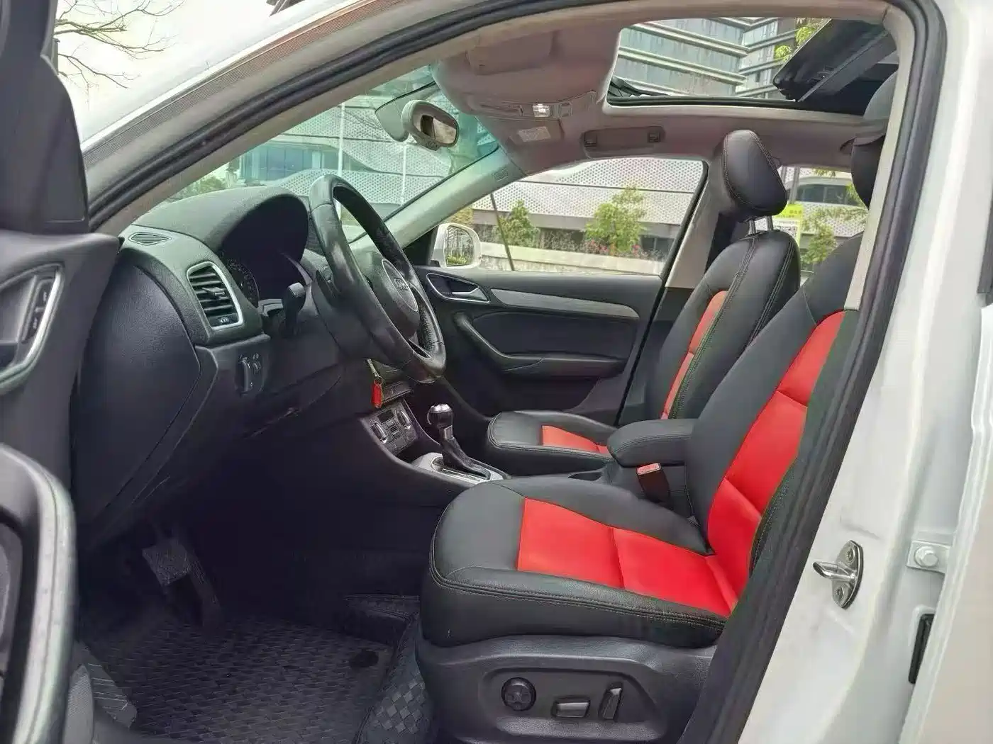 Фото 4 - Audi Q3