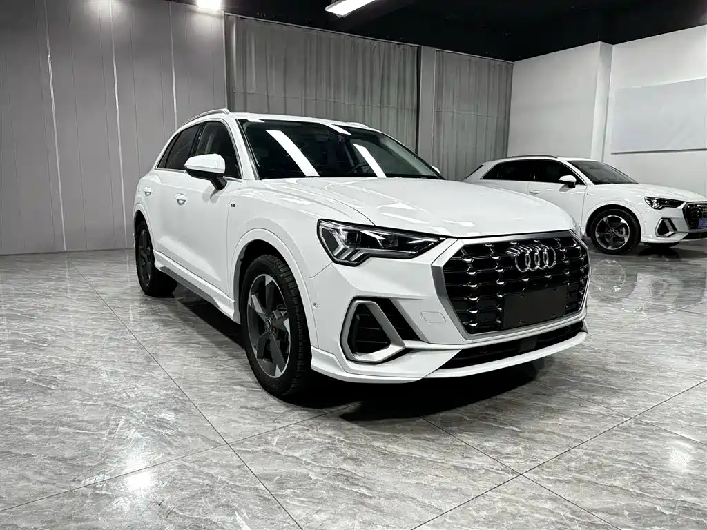 Audi Q3 2022 35 TFSI Fashion Dynamic фото 3