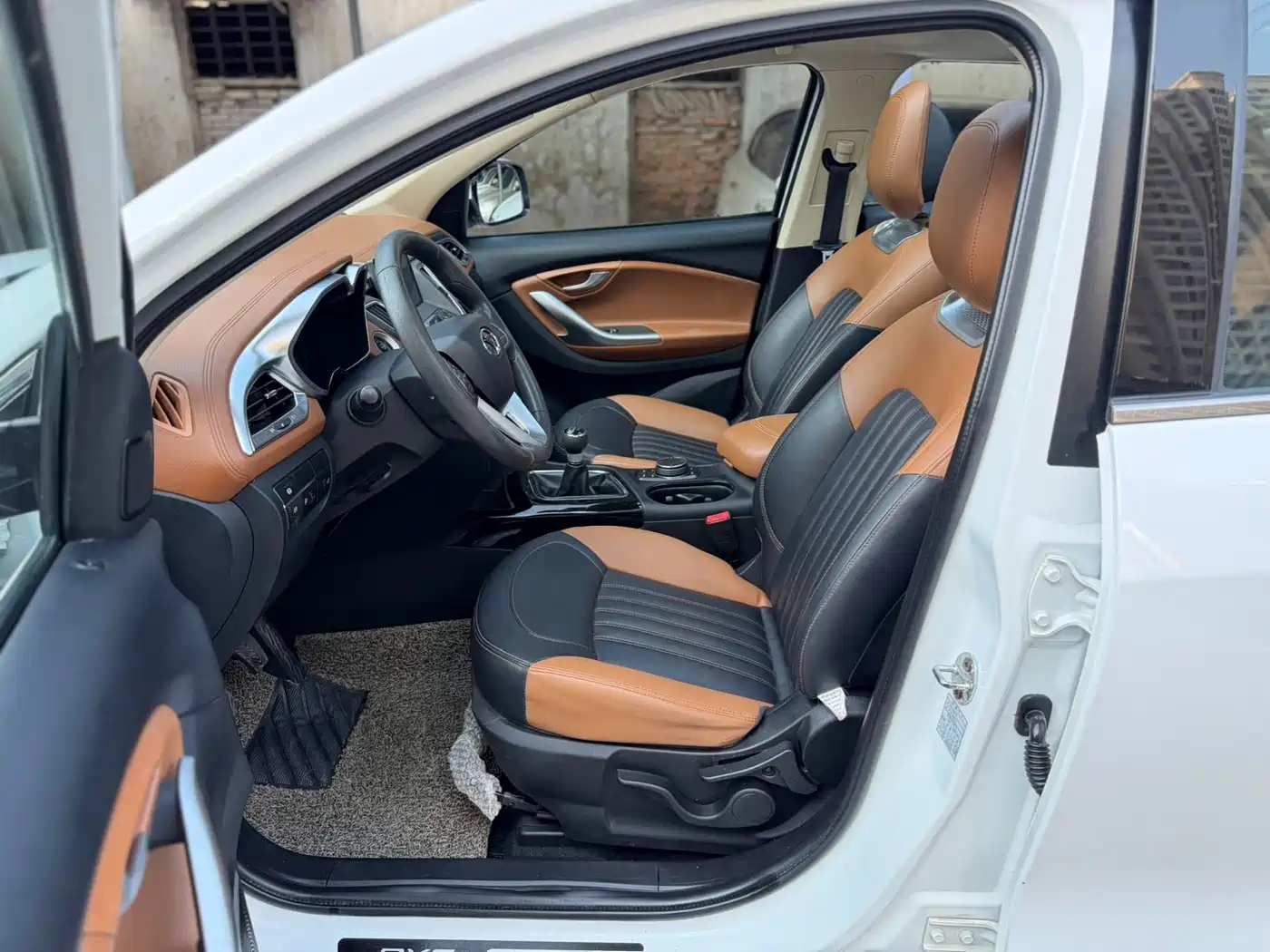 Soueast DX7 2016 2016 1.5T Manual Triumph Edition