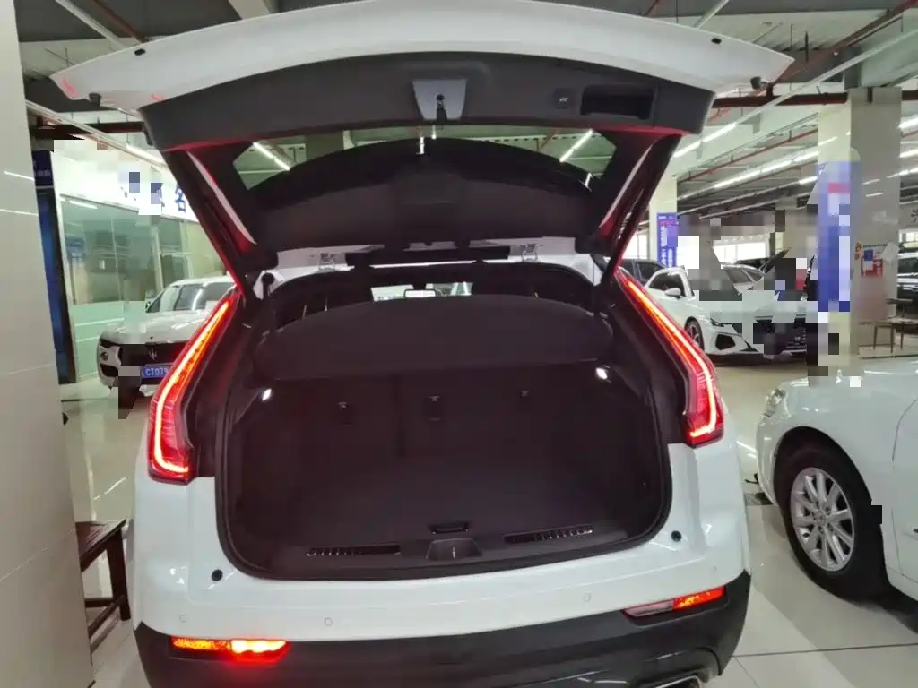 Cadillac XT4 2018 2018 28T 2WD Luxury Sport Type
