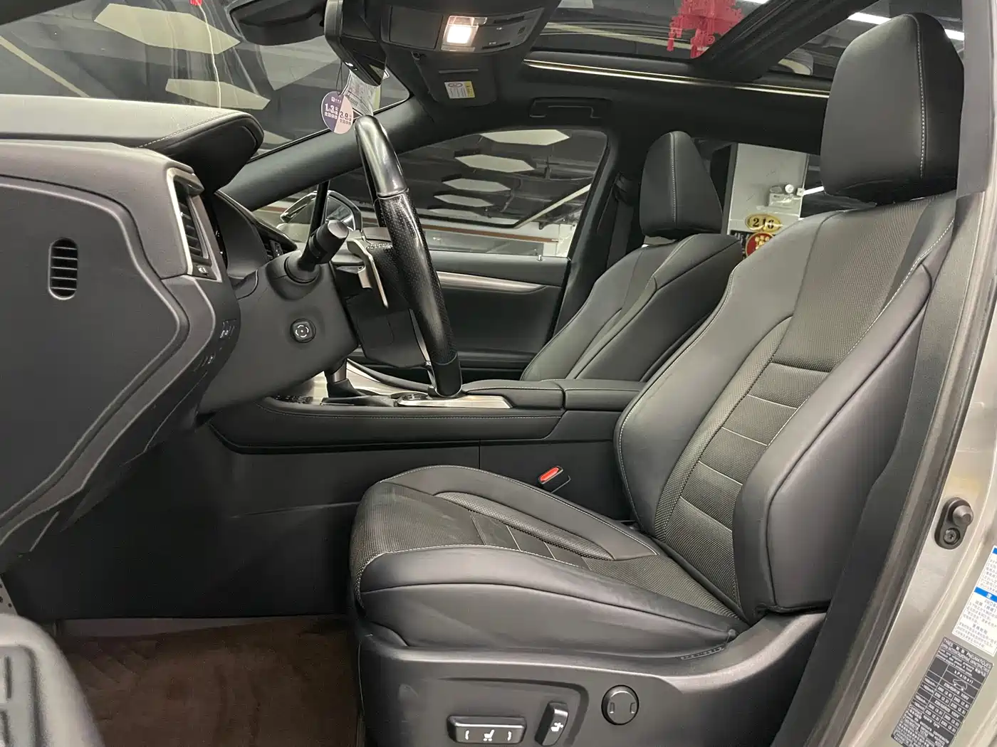 Lexus RX 2016 300 4WD F SPORT Edition China VI фото 18