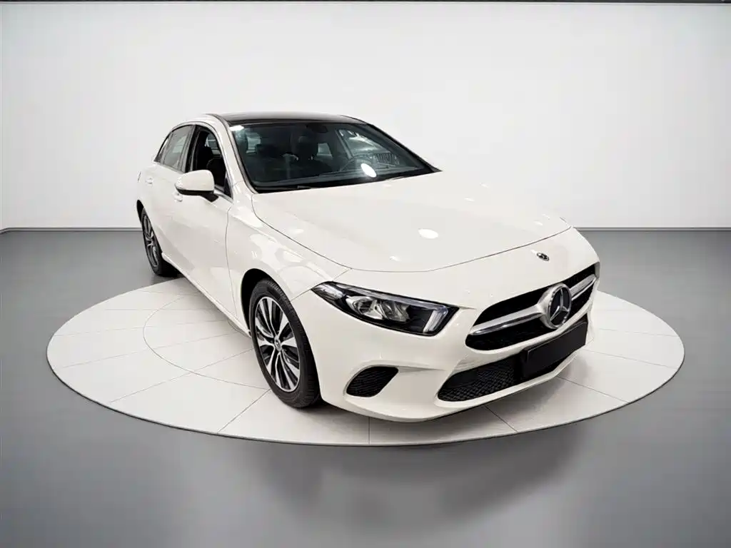 Mercedes-Benz A-Class (Import) 2022 A 200 Dynamic фото 7