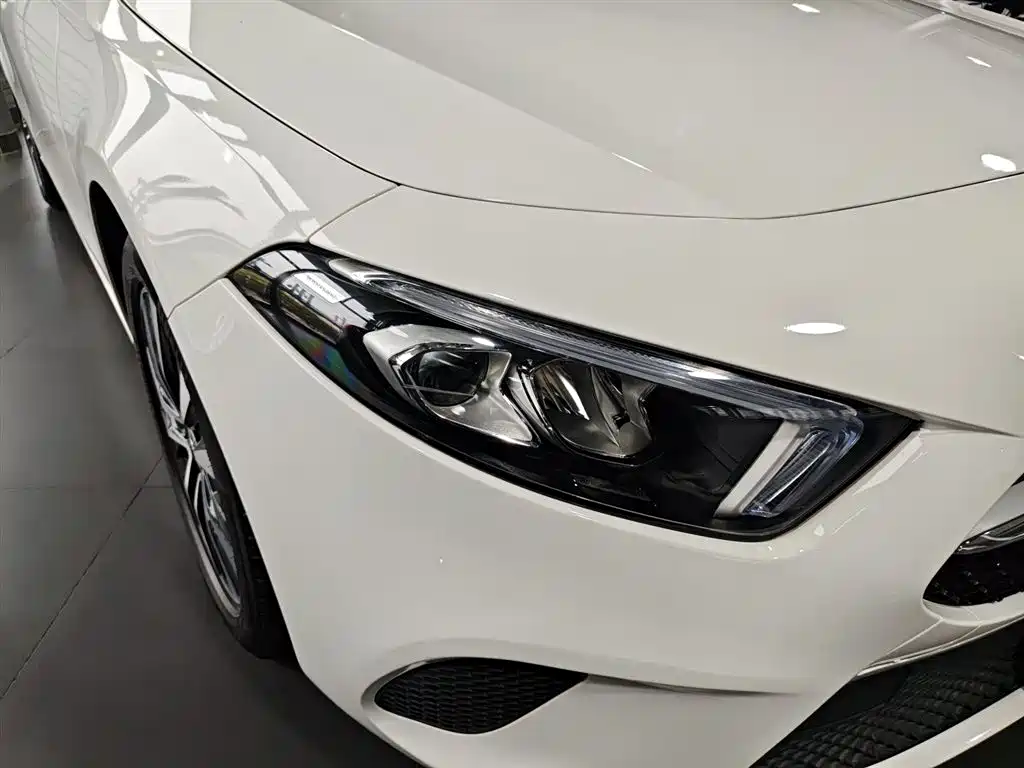 Mercedes-Benz A-Class (Import) 2022 A 200 Dynamic фото 13