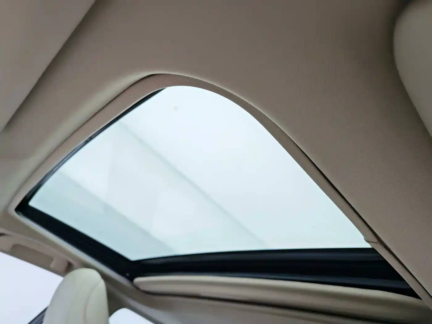 Toyota Camry 2021 2.0G Luxury Edition фото 12