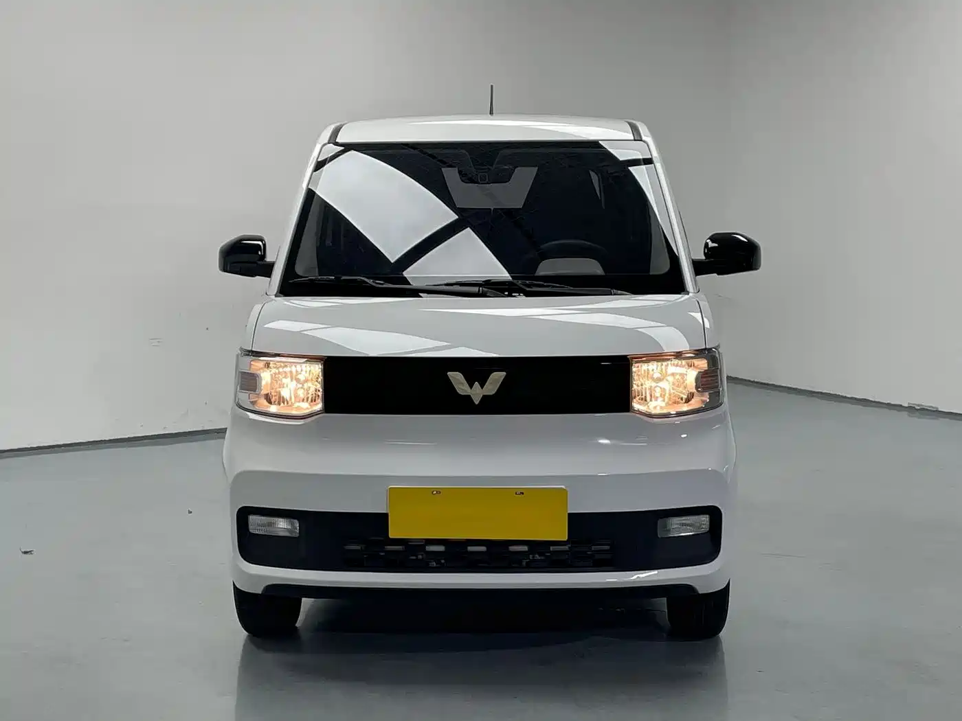 Photo 2 - Wuling Motors Hongguang MINIEV