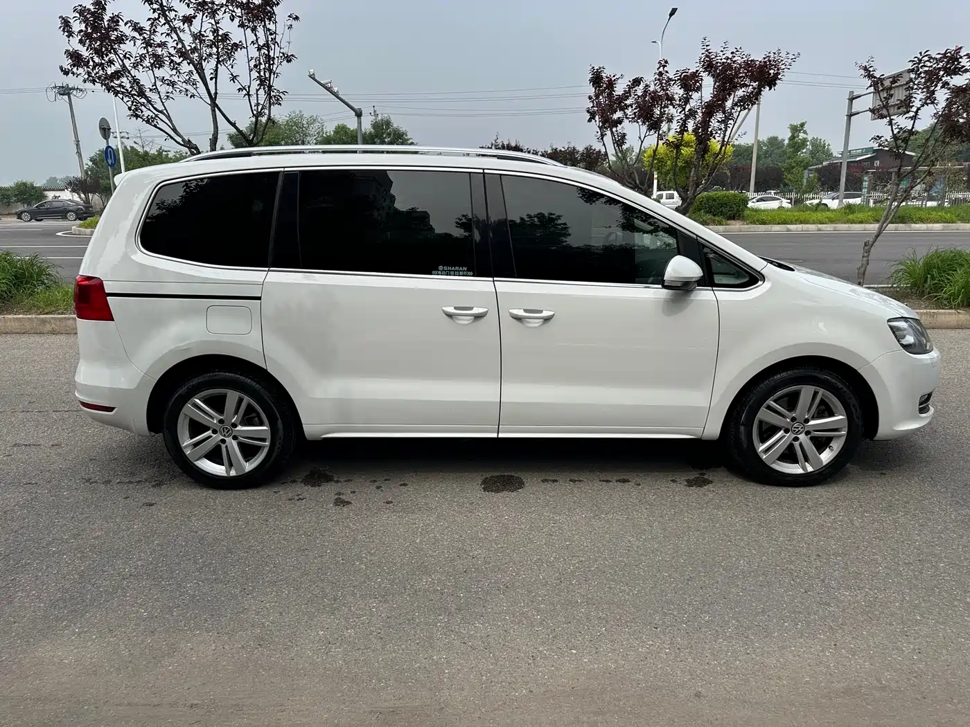 Volkswagen Sharan 2014 2.0TSI Comfort фото 8