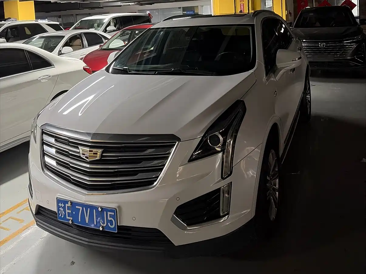 Cadillac XT5 2017 2016 25T Luxury Model