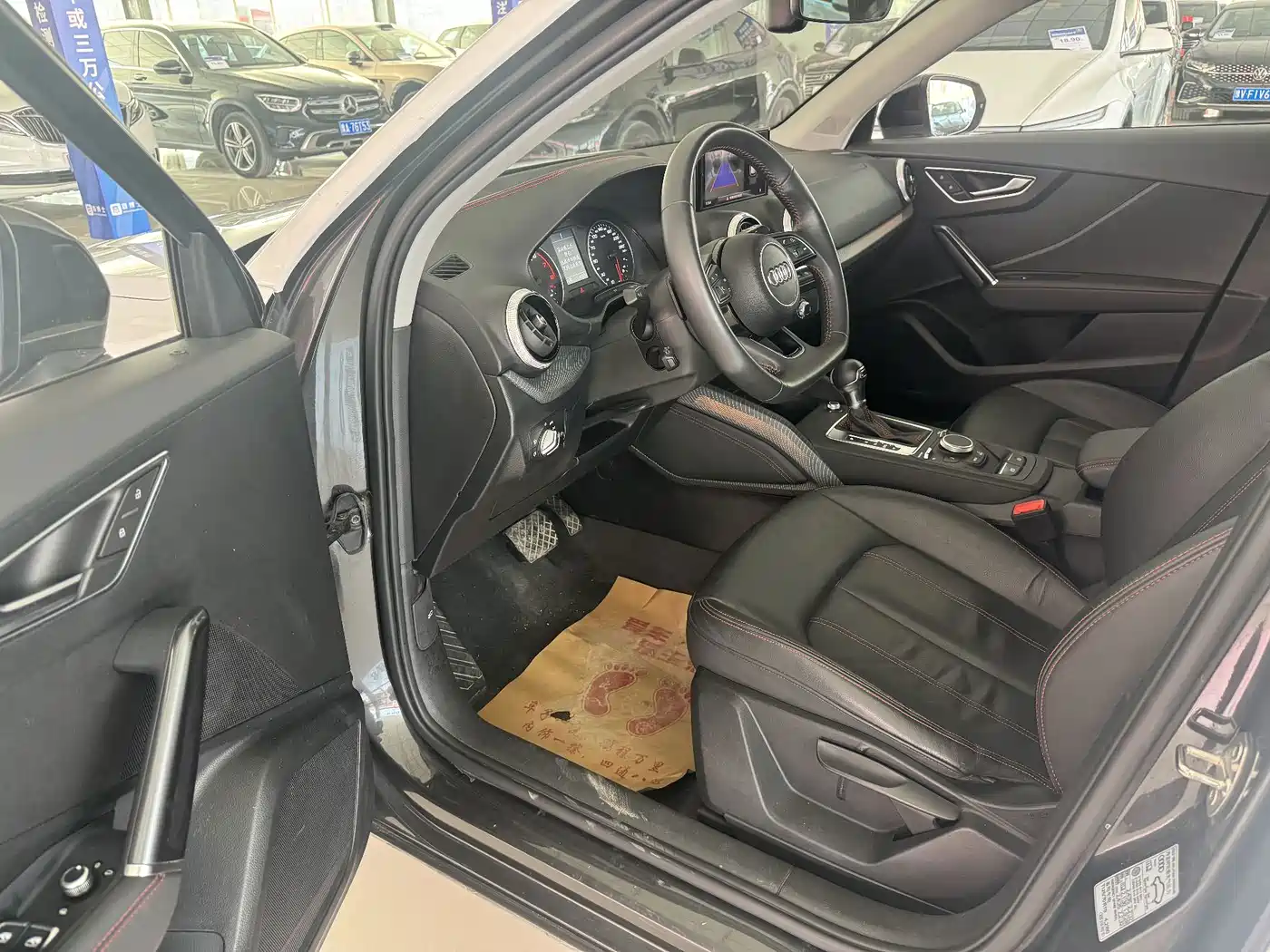 Фото 4 - Audi Q2L