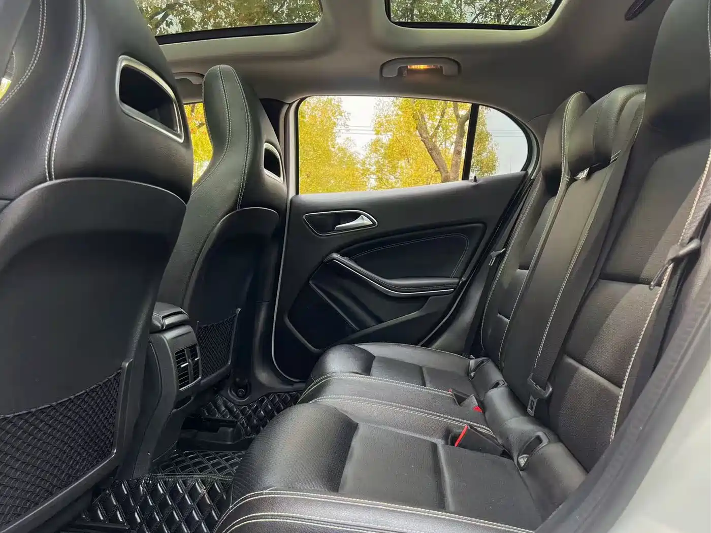 Mercedes-Benz GLA 2019 GLA 200 Dynamic фото 12