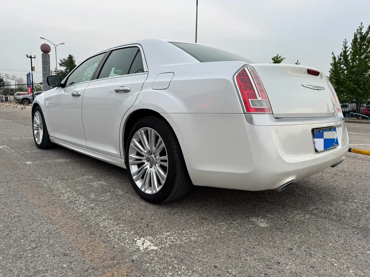 Chrysler 300C (Import) 2014 3.0L Excellence Edition фото 3