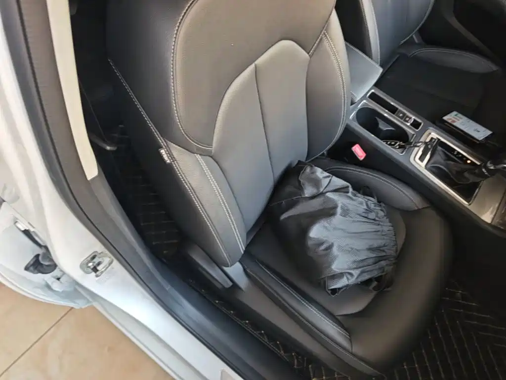 Roewe i6 2021 2020 PLUS 1.6L CVT 4G Connected Glory Flagship Edition